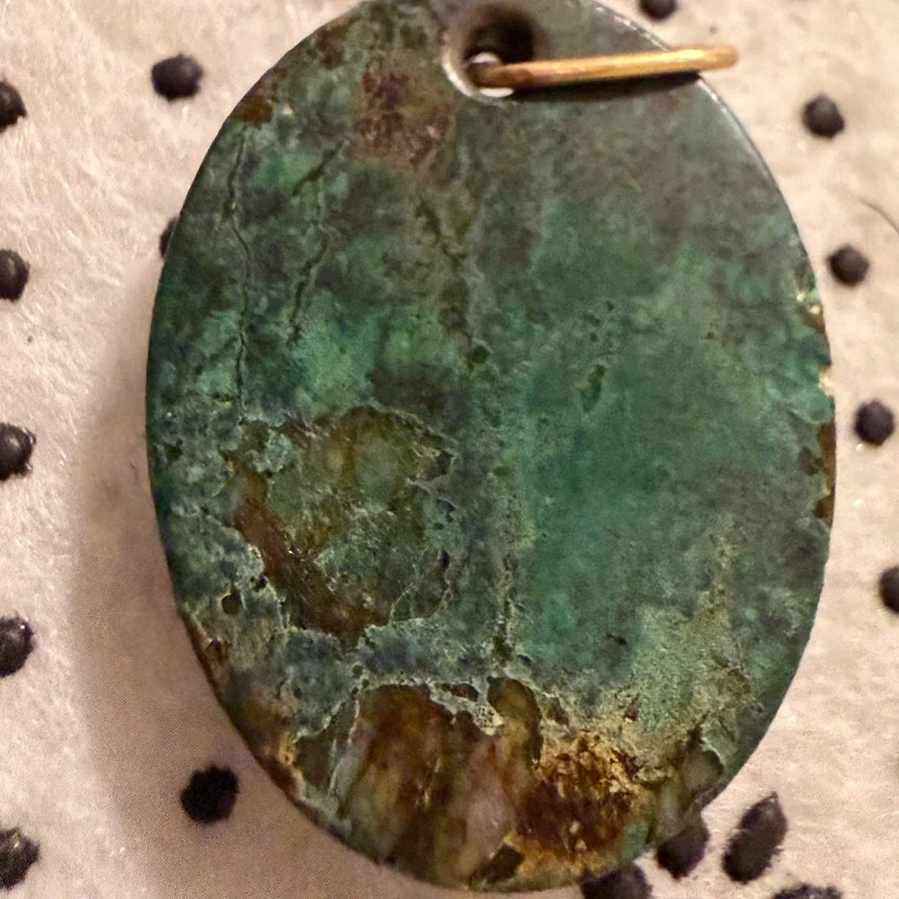 Natural Green Stone Pendant – Earthy Boho Charm